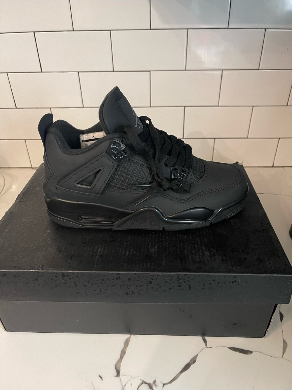 Mens Retro 4 Black Cat Size 5.5.